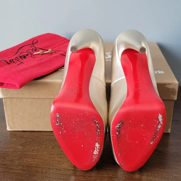 Christian Louboutin gold peep toe pump - Picture 7 of 9